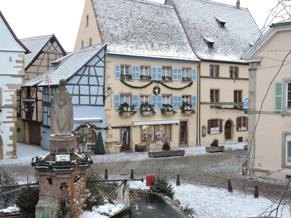 Gîte au château fleuri Eguisheim Quarto foto