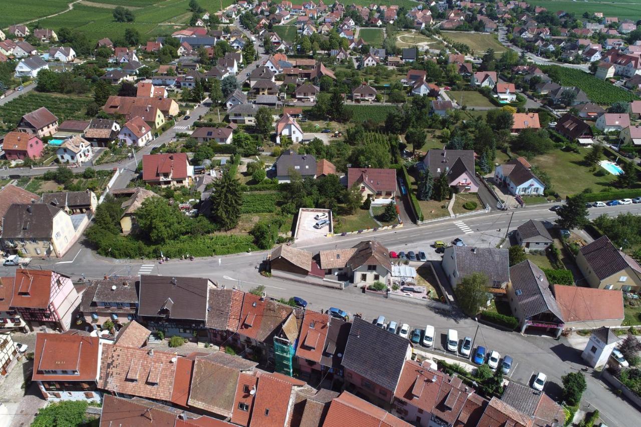 Gîte au château fleuri Eguisheim Quarto foto